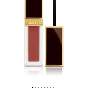 New in box Tom Ford liquid luxe matte Lip Color. #121 Lark (Rosy brown)